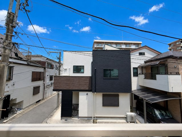 江戸川区中葛西３丁目RC造戸建ての展望|視線が抜ける眺望だからこそ、毎日をより明るく、開放的な気分で過ごせます。