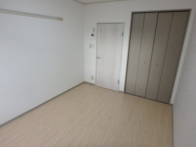 【寝室】 | エスぺランサ | 洋室です