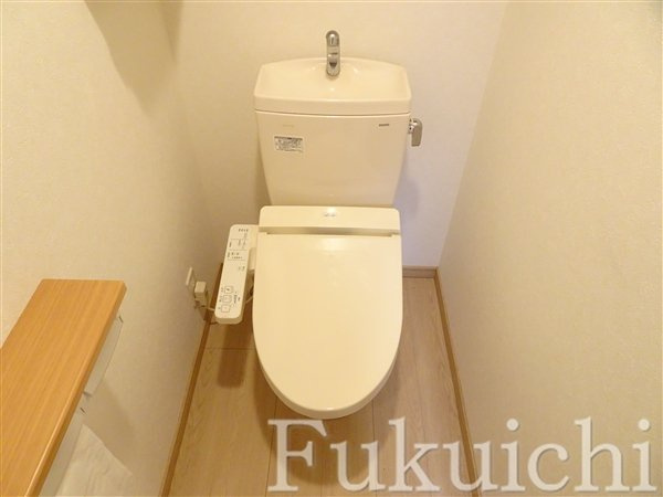 ルーブル三軒茶屋伍番館のトイレ