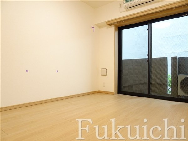 ルーブル三軒茶屋伍番館の寝室