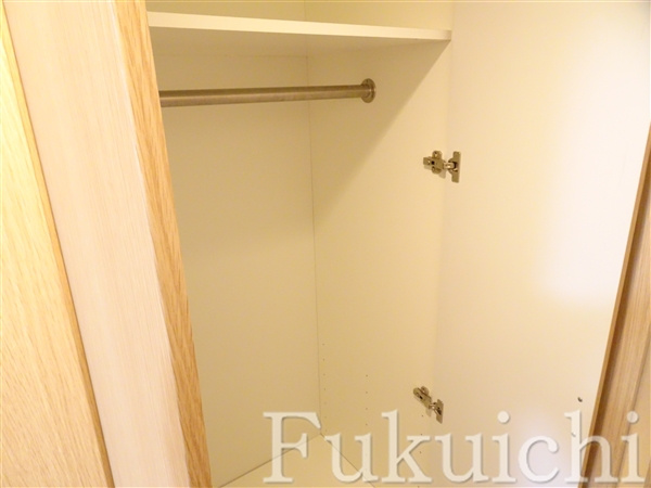 ルーブル三軒茶屋伍番館の収納