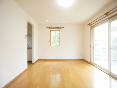 【居間・リビング】 | 晃望台戸建 | 快適に過ごせます♪