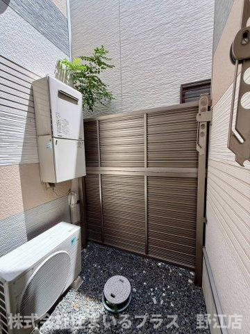 大阪市城東区関目３丁目のアパートのバルコニー