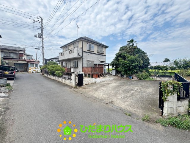 杉戸町1期　中古一戸建ての前面道路含む現地写真