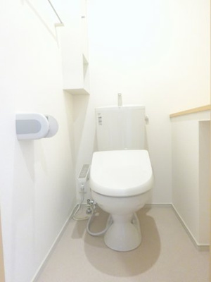 【トイレ】 | コッティ　クワハラⅠ | ゆったりとした空間のトイレです