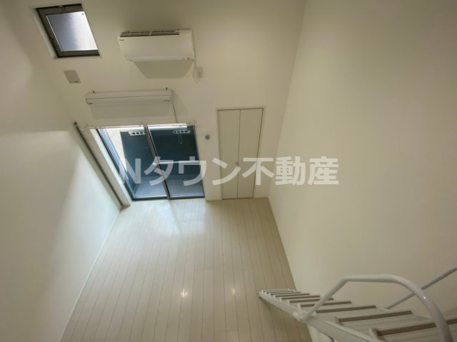 【居間・リビング】 | カメリア | 居間です