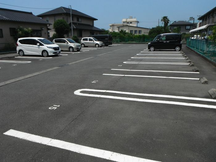 MONTE ROSA　Ⅰの駐車場