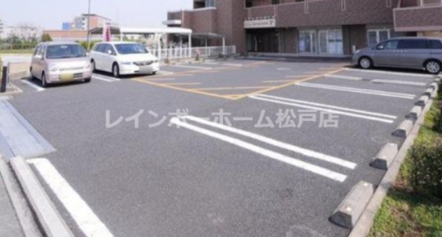 【非対面対応】接客・申込・契約オンライン！LINE×相談可！の駐車場