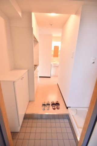 大阪市都島区都島中通１丁目の賃貸マンションの玄関