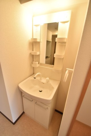 大阪市都島区都島中通１丁目の賃貸マンションの独立洗面台
