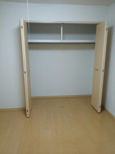 川崎市麻生区黒川の賃貸マンションの収納