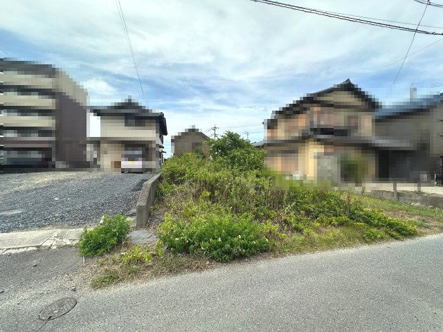 四日市市天カ須賀3丁目の前面道路含む現地写真