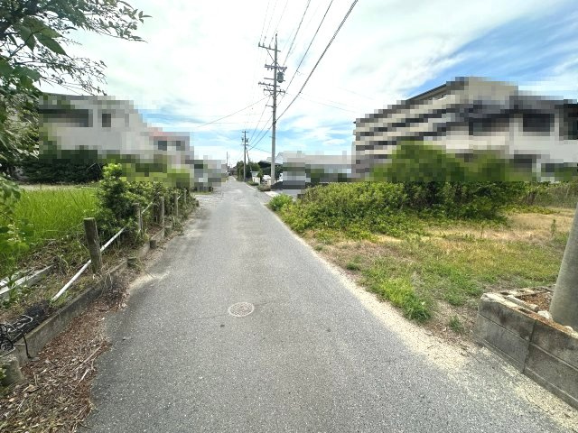 四日市市天カ須賀3丁目の前面道路含む現地写真