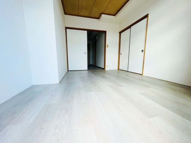 新井第３パティオの居間・リビング