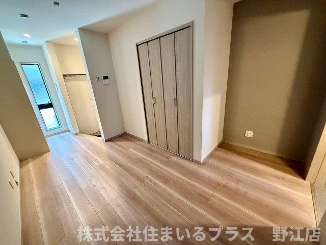 ラフィニール京橋の居間・リビング