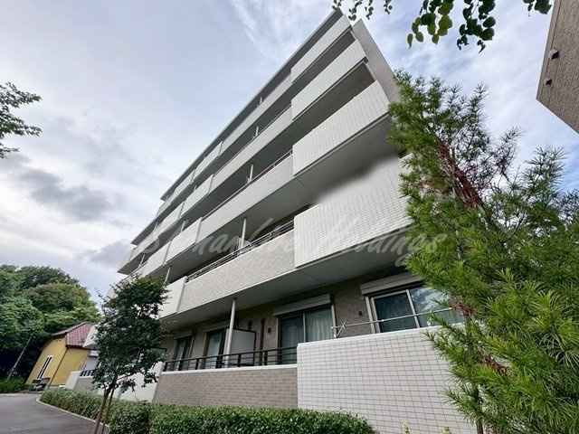 ダイコク日限山の外観