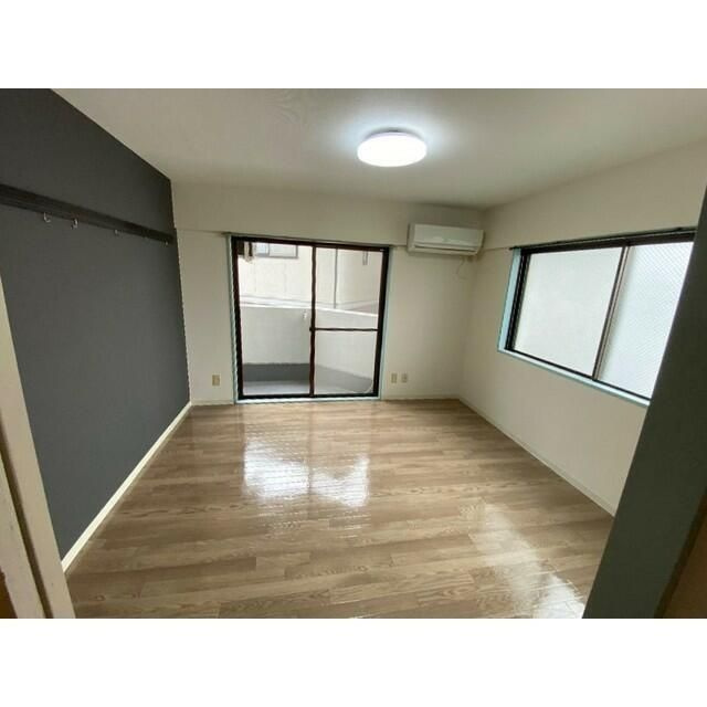 日成マンションの寝室