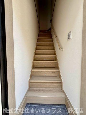 ラフィニール京橋の玄関