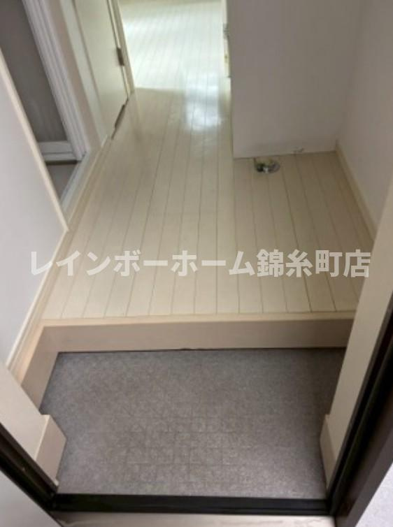 GATO-NAの玄関