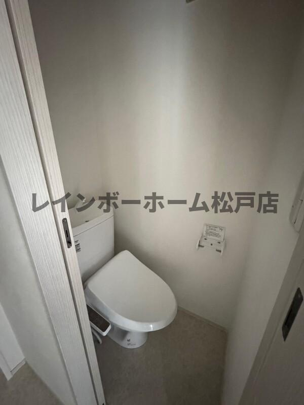 特典：仲介手数料が無料です!!のトイレ
