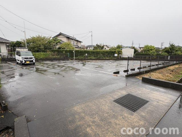 フォンテーヌＳ の駐車場