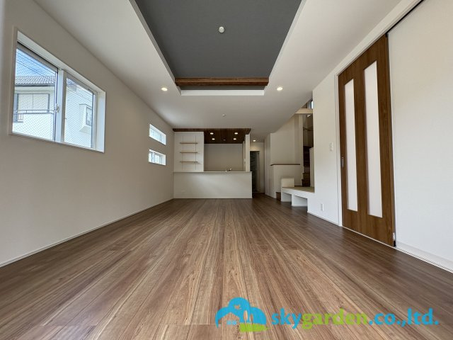 茅ヶ崎市室田3丁目　新築戸建　全2棟1号棟の居間・リビング