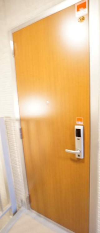 グランテラス稲毛の玄関