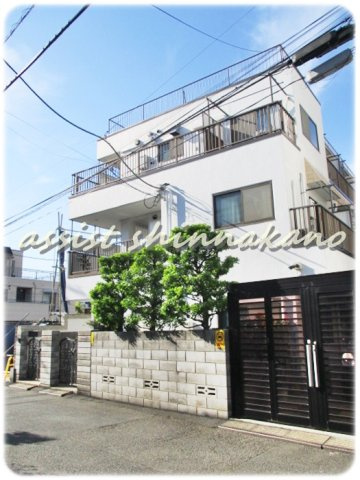 マンション加納の外観