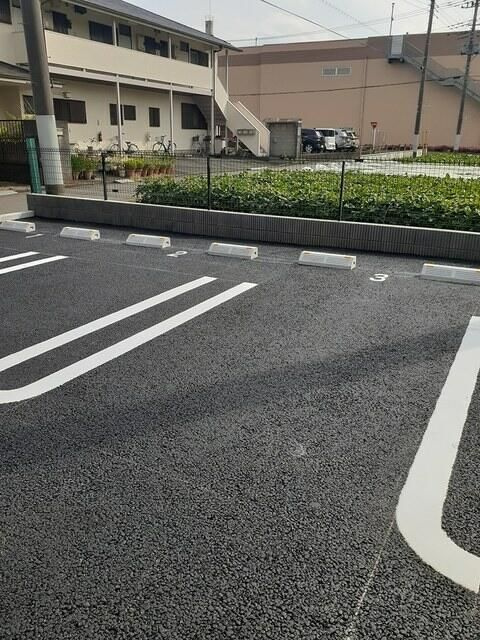 グランの駐車場
