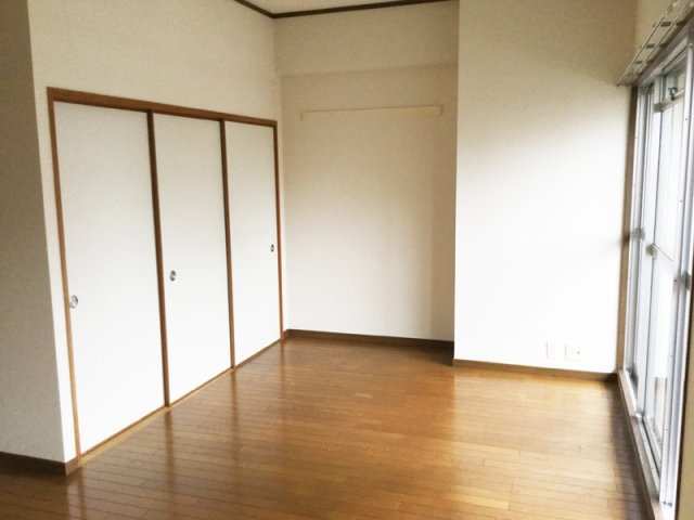 コーシャハイツ苅田の居間・リビング
