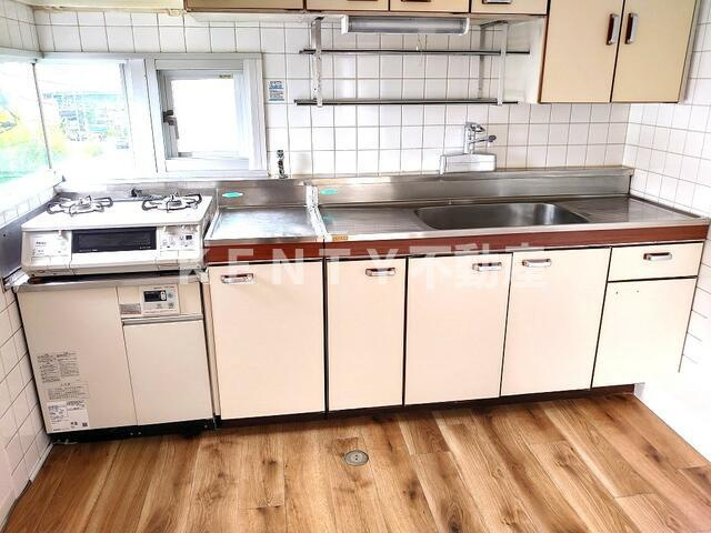 【キッチン】 | エステート田園調布 | きれいなキッチンです