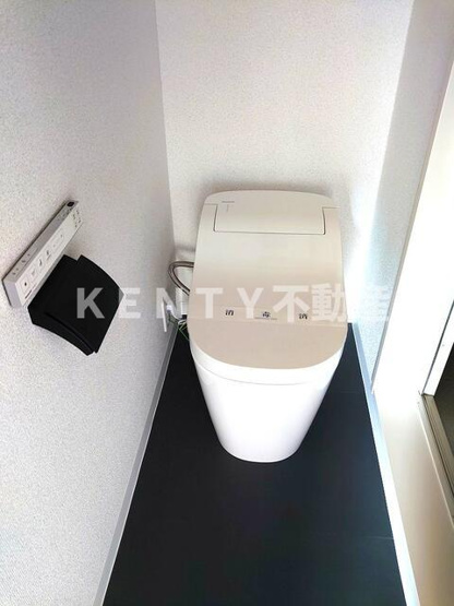 【トイレ】 | エステート田園調布 | 落ち着いた色調のトイレです