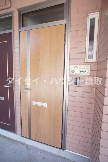 アーバンスクウェアーなかにしＬ棟の玄関