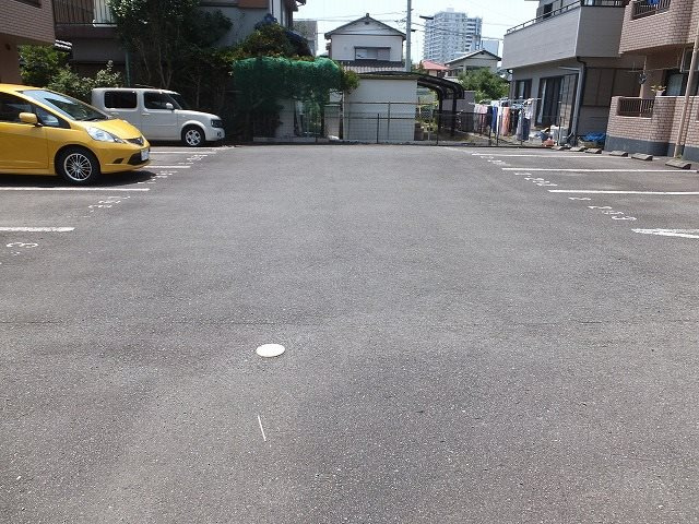 サングリエⅠ の駐車場