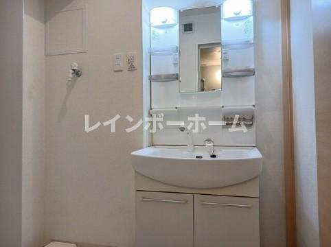 アルトゥーラの独立洗面台