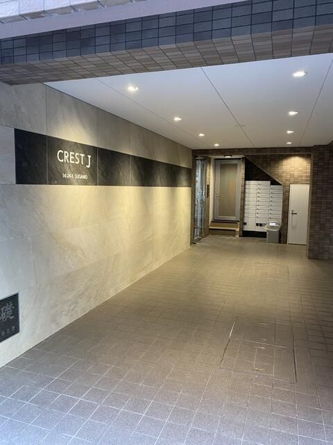 クレストＪのエントランス