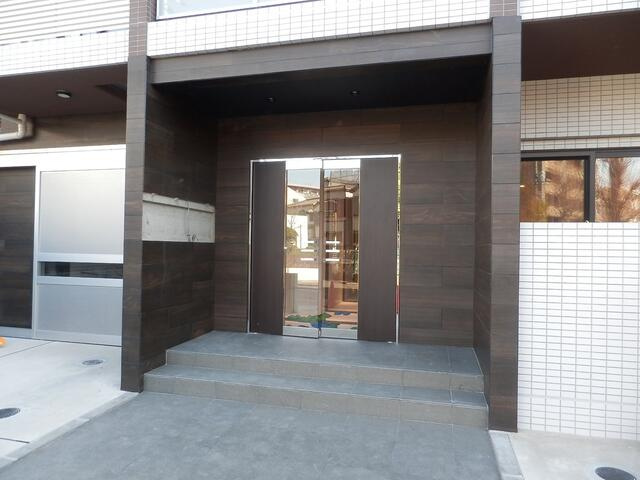 ユリカロゼ金町のエントランス