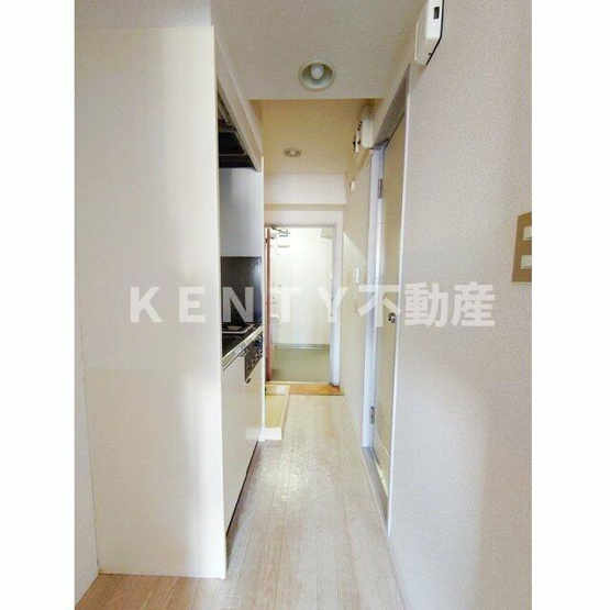 【玄関】 | エクセル河原 | 明るい玄関です