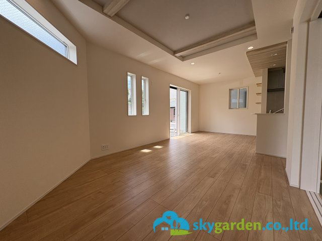 茅ヶ崎市室田3丁目　新築戸建　全2棟2号棟の居間・リビング|ゆったりとした居間です