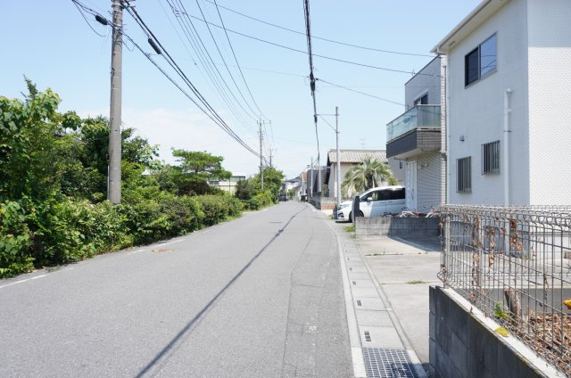 越谷市大字三野宮 中古戸建の前面道路含む現地写真
