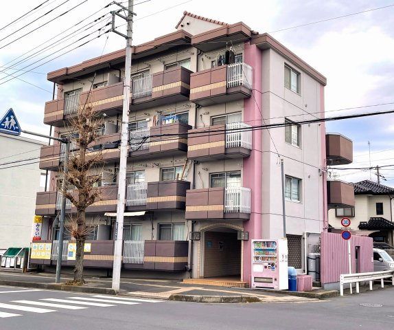 サンハイツ山中の外観