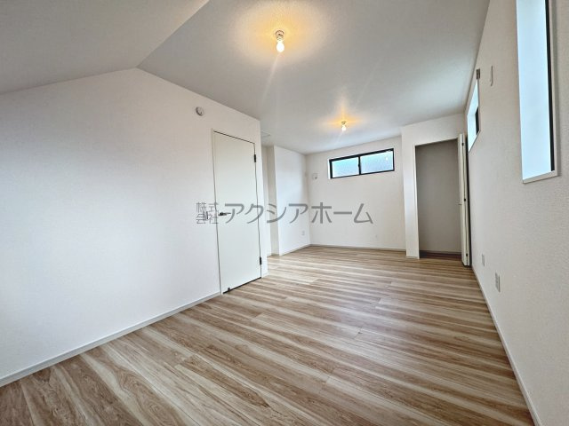 東村山市富士見町3丁目・全2棟　新築一戸建　2号棟の子供部屋|2F洋室4.8帖+5.4帖（1部屋を2つの部屋にアレンジできるフレキシブルルーム）