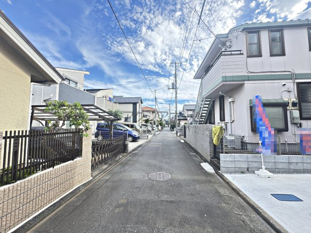 東村山市富士見町3丁目・全2棟　新築一戸建　2号棟の前面道路含む現地写真