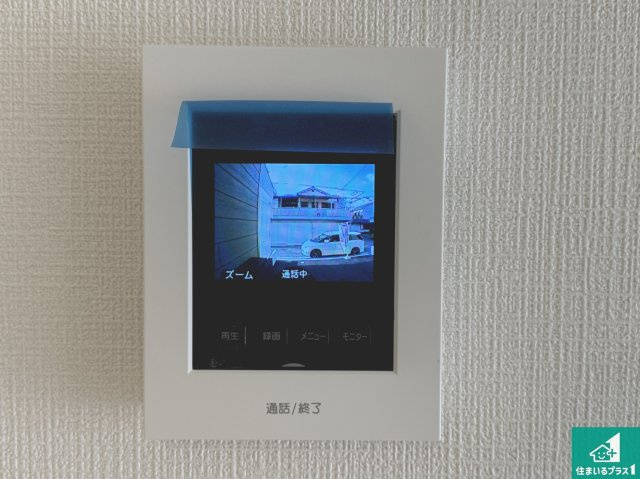 ◆5(土)6(日)現地説明会！◆東大阪市大蓮東　第5期の防犯設備|カラーモニターインターホン！声だけでなく来訪者の姿や顔がモニターで確認できるので、小さなお子様がいらっしゃるご家庭でも安心できます！