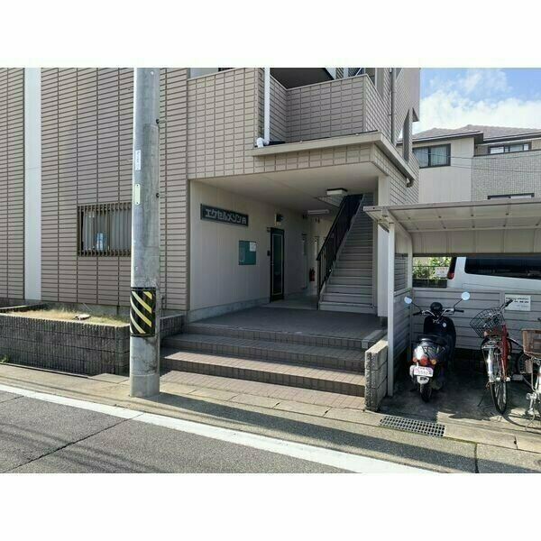 エクセルメゾンAのエントランス