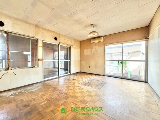 久喜市栗橋東5丁目　中古一戸建ての居間・リビング|2026年8月14日　撮影