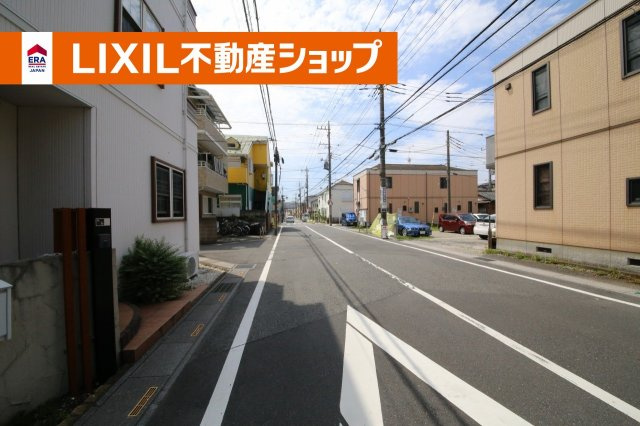 川口市小谷場中古住宅の前面道路含む現地写真
