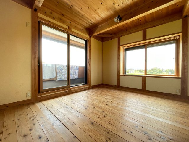 長生郡一宮町一宮　中古戸建の洋室|2026年7月31日撮影