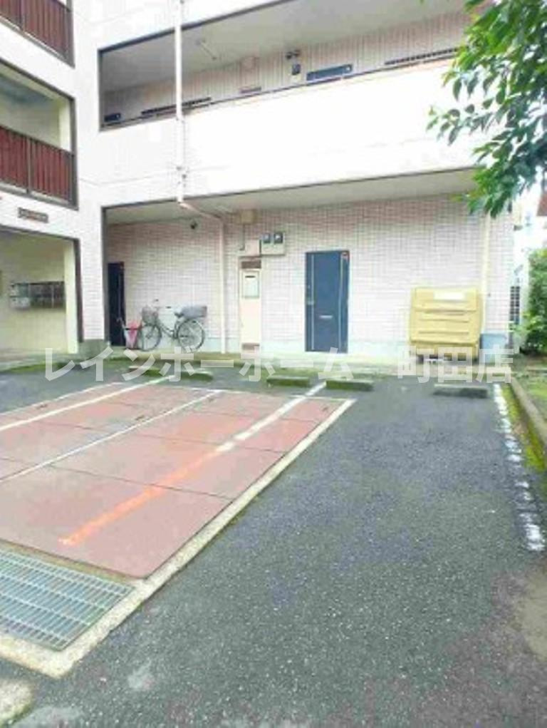 エイムフルあさぎ※初期費用分割あと払いサービス利用可能物件の駐車場