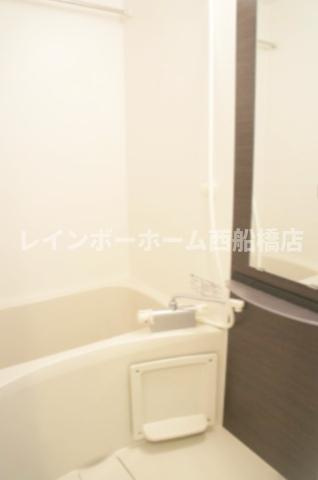 リブリ・いちかわ新田の浴室